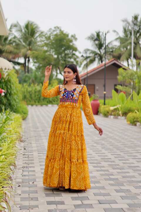 Navratri Special kodi lace & Gown - View 6