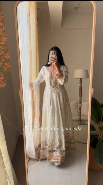 Party Wear Heavy Gown With Dupatta - View 5