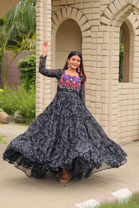 Navratri Special Kodi Lace & Gown - View 9