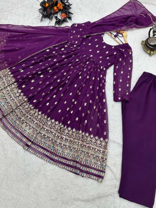 Purple Woven Silk Blend Anarkali Kurta Set - View 3