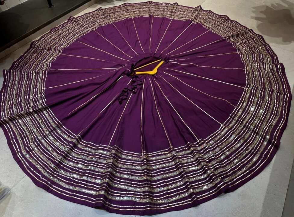 Tradetional Embroidered Full Gher Dandiya Skirt - View 4
