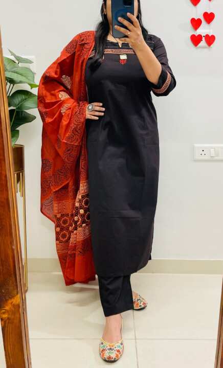 Azrakh Prints in Dhabu Cotton - View 2