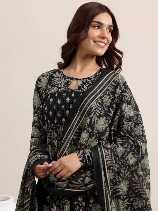printed cotton ghera kurta & pant or dupatta set - View 3