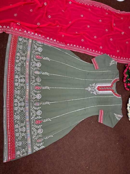 Party Wear Heavy Gown With Dupatta - View 17