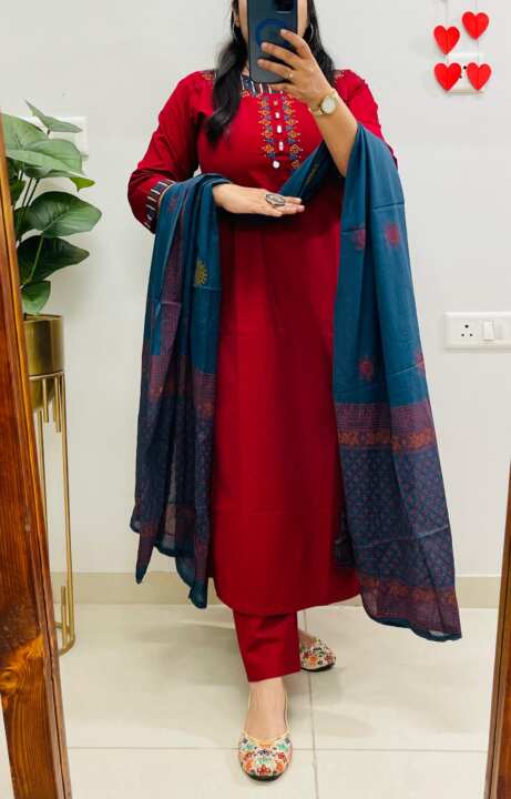 Azrakh Prints in Dhabu Cotton - View 9