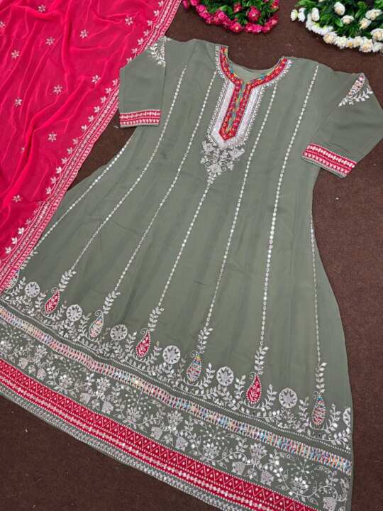 Party Wear Heavy Gown With Dupatta - View 14